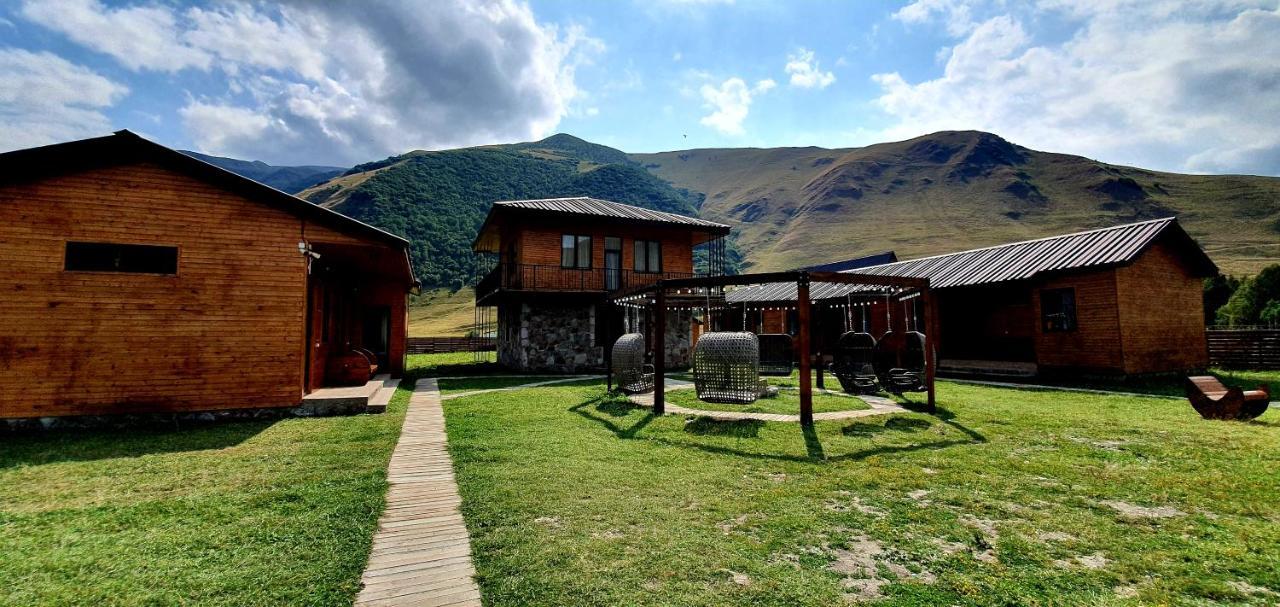 Hotel Migu Yard Kazbegi Dış mekan fotoğraf