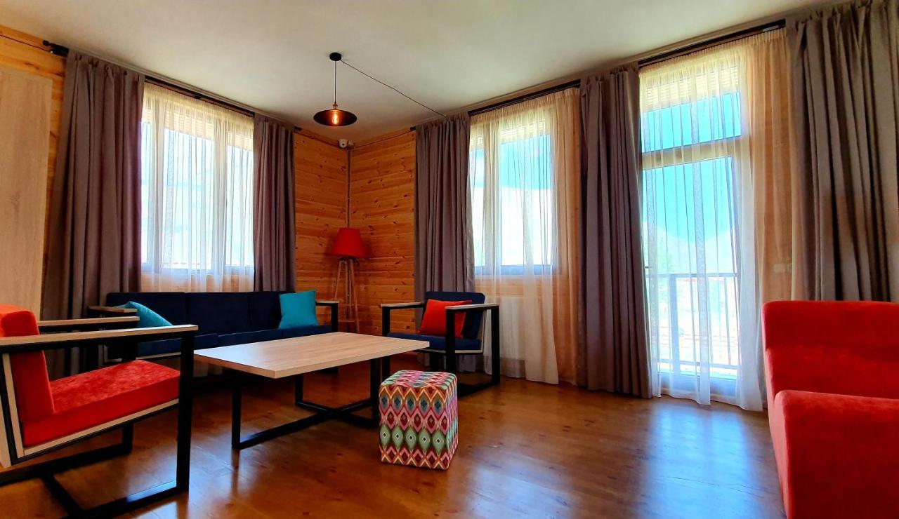 Hotel Migu Yard Kazbegi Dış mekan fotoğraf